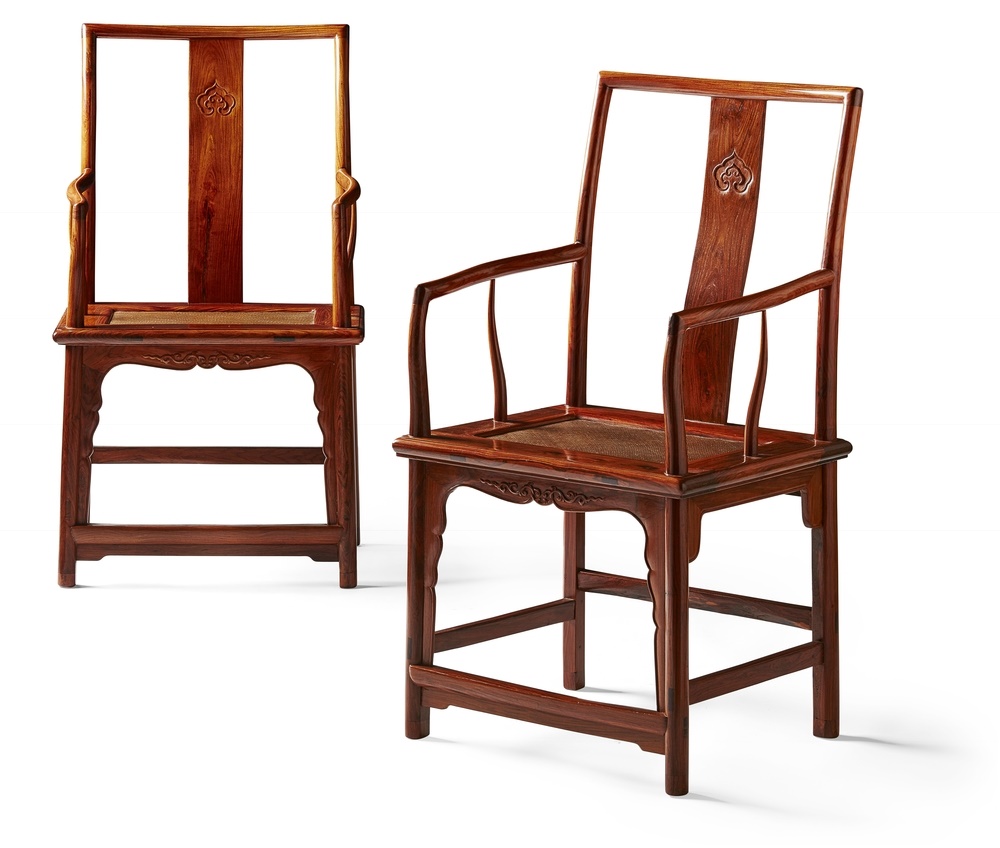 RARE PAIR OF HUANGHUALI 'SOUTHERN OFFICIAL'S HAT' CHAIRS 